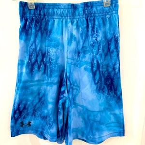 UNDER ARMOR Boys shorts size M Blue